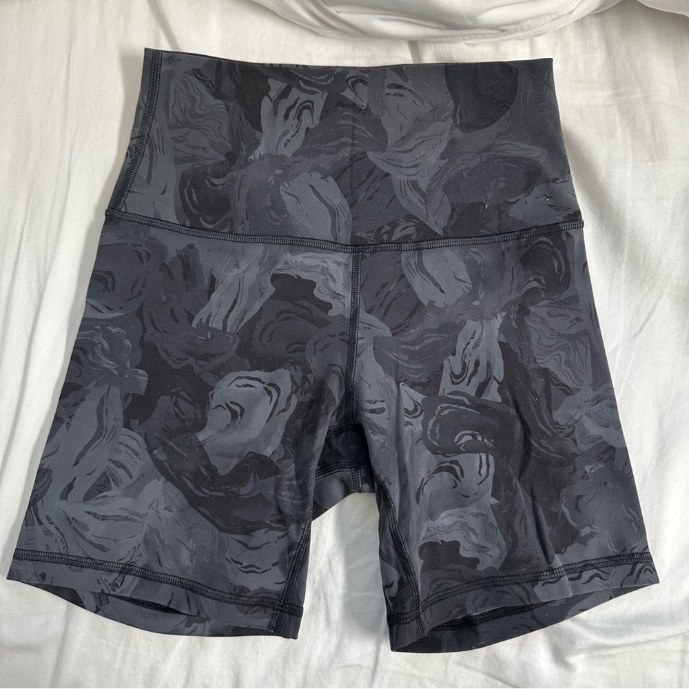 LULULEMON Align Short 6” (Swirly Grey Print)